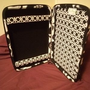 Vera Bradley hardback jewlery carrier